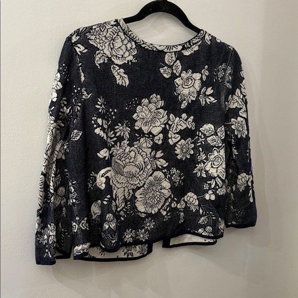 Peruvian Connection Navy and Cream Floral sweater - medium - 100% Prima cotton - Picture 5 of 5